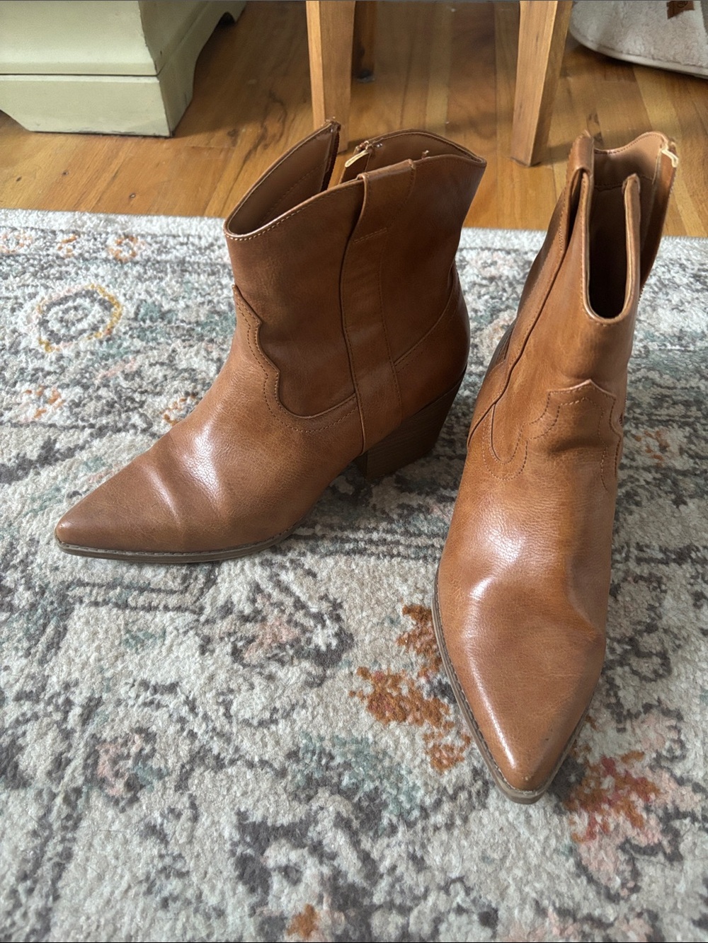 Universal Thread Women's Brown Pointed-Toe Western Ankle Boots